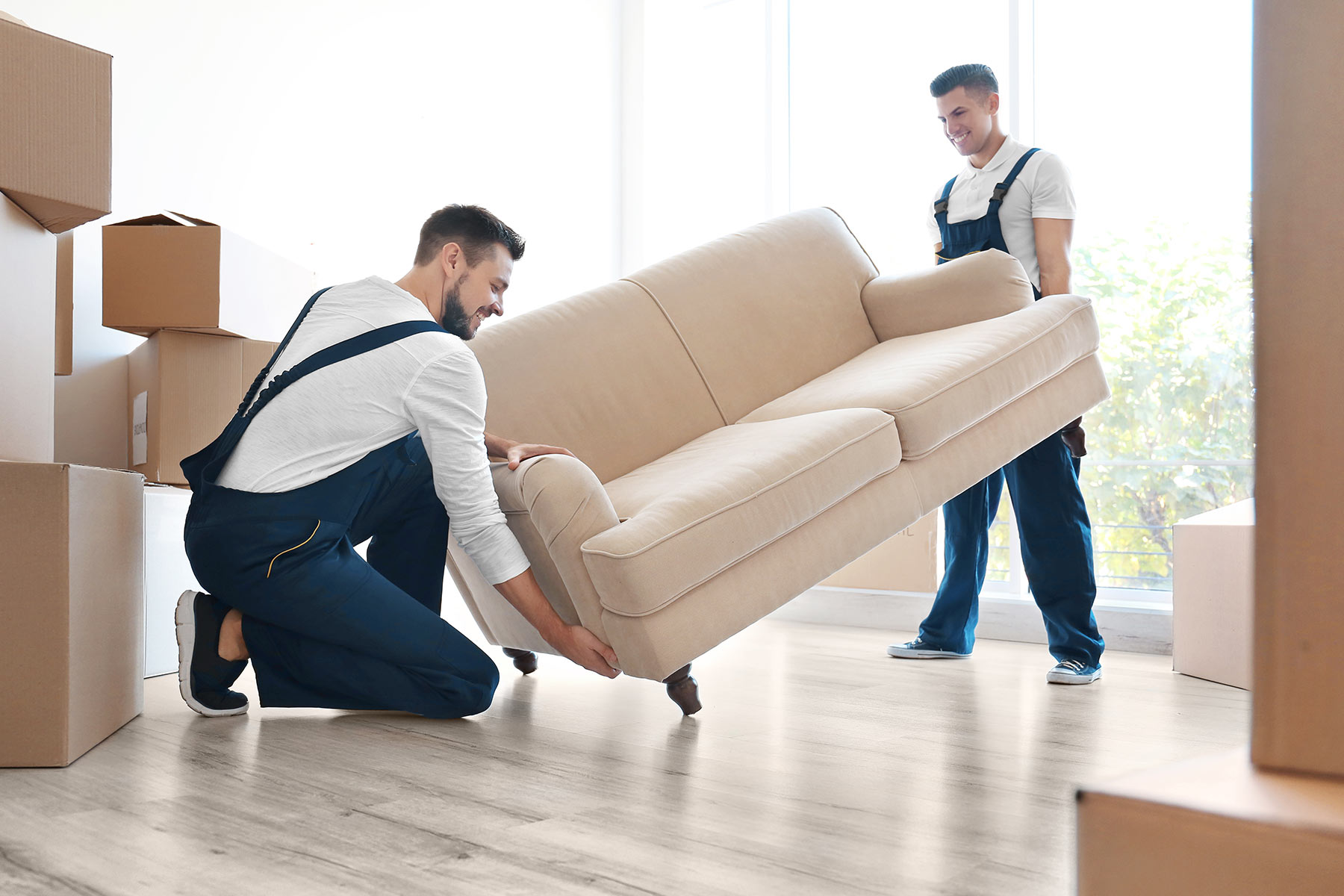 moving-company-packing-furniture-lansing-mi